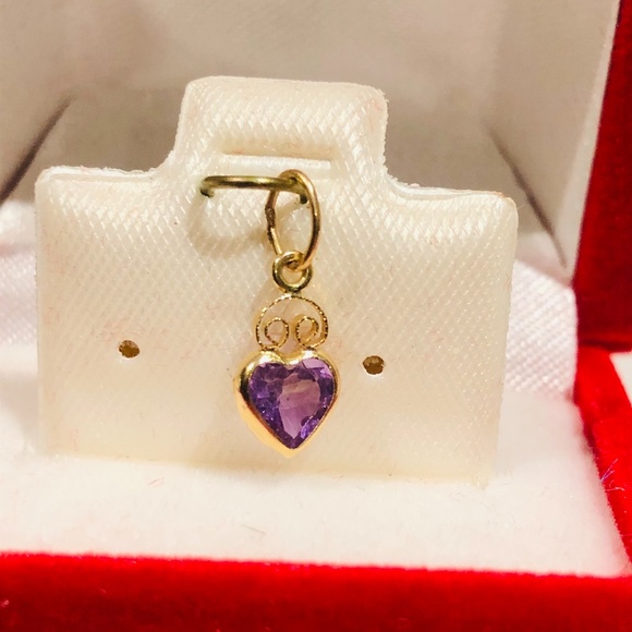 14kt Gold and Amethyst Heart Pendant - Picture 3 of 6